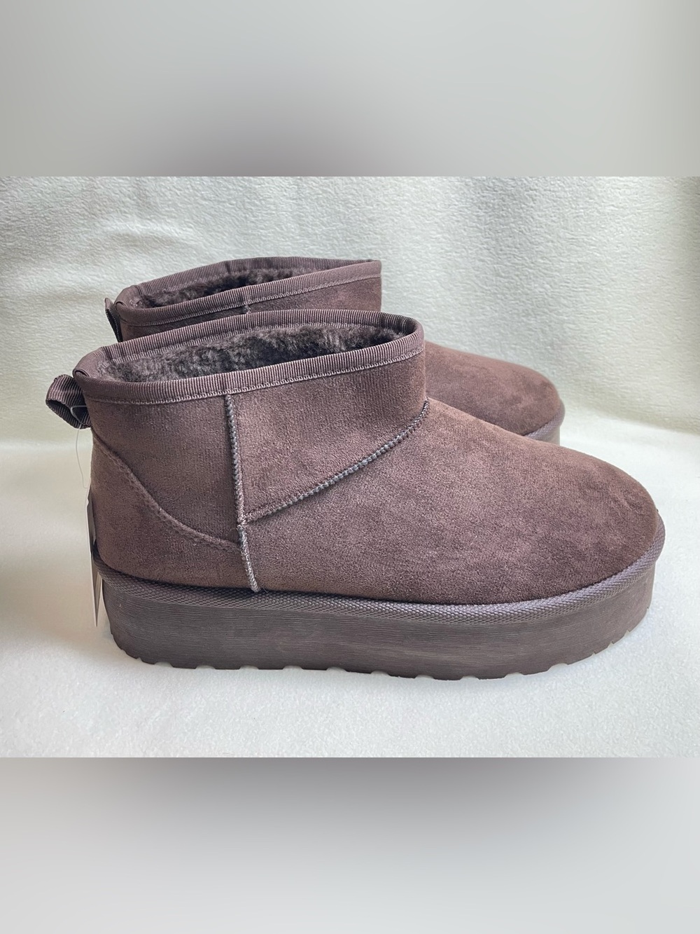 Olivia & kate. Women's Brown faux Suede
Platform Ankle Boots Size 10